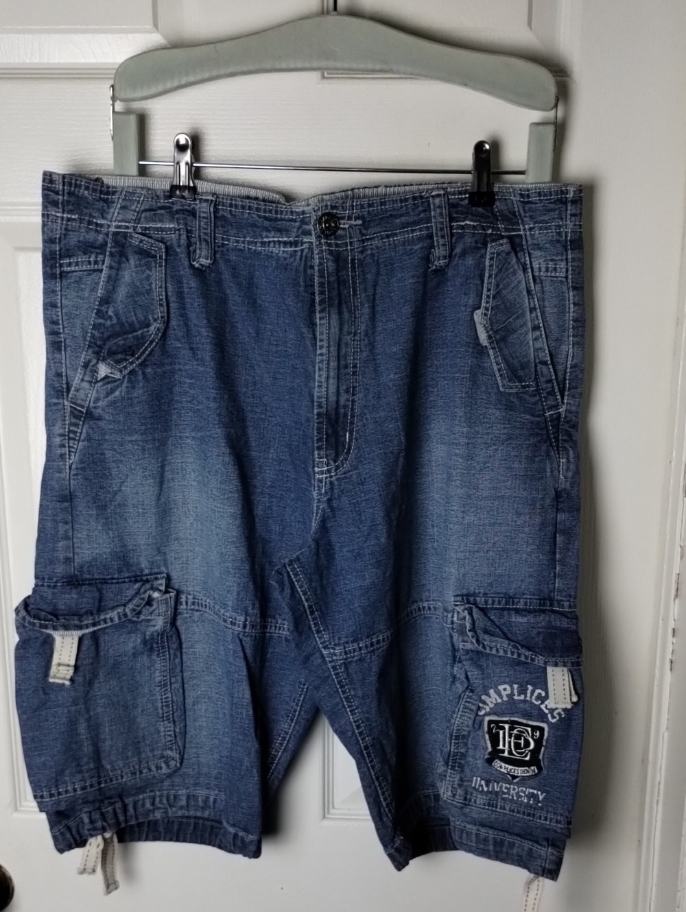 Men's Denim Casual, knee-length "combat" cargo denim, Classic Blue Wash. Size 30